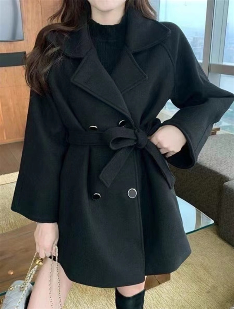 杂款女装呢子大衣外套有货处理全清价15元一件.可分货，联系电话微信18316681347