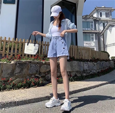 女装杂款牛仔短裤新款多多